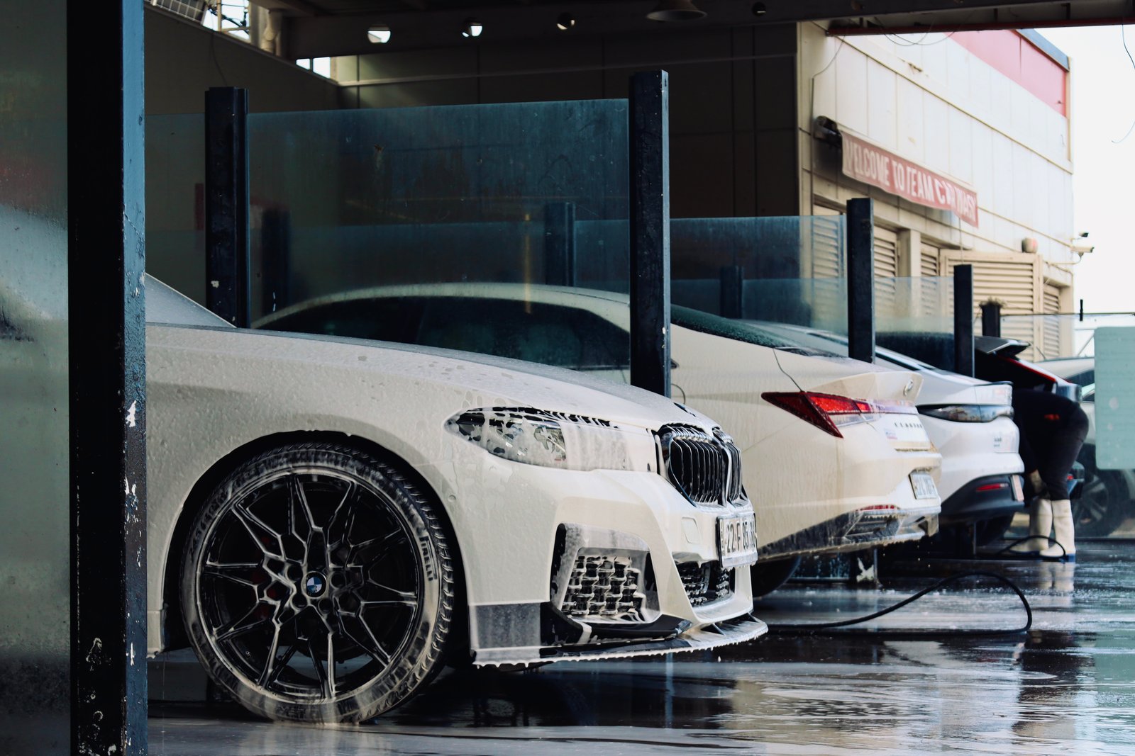 خزمەتگوزاری شوشتنی ئۆتۆمبێل لە هۆگر ئۆیل